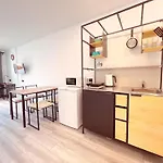 Daire Modern And Funcional Loft In Parque Cattleya, La112